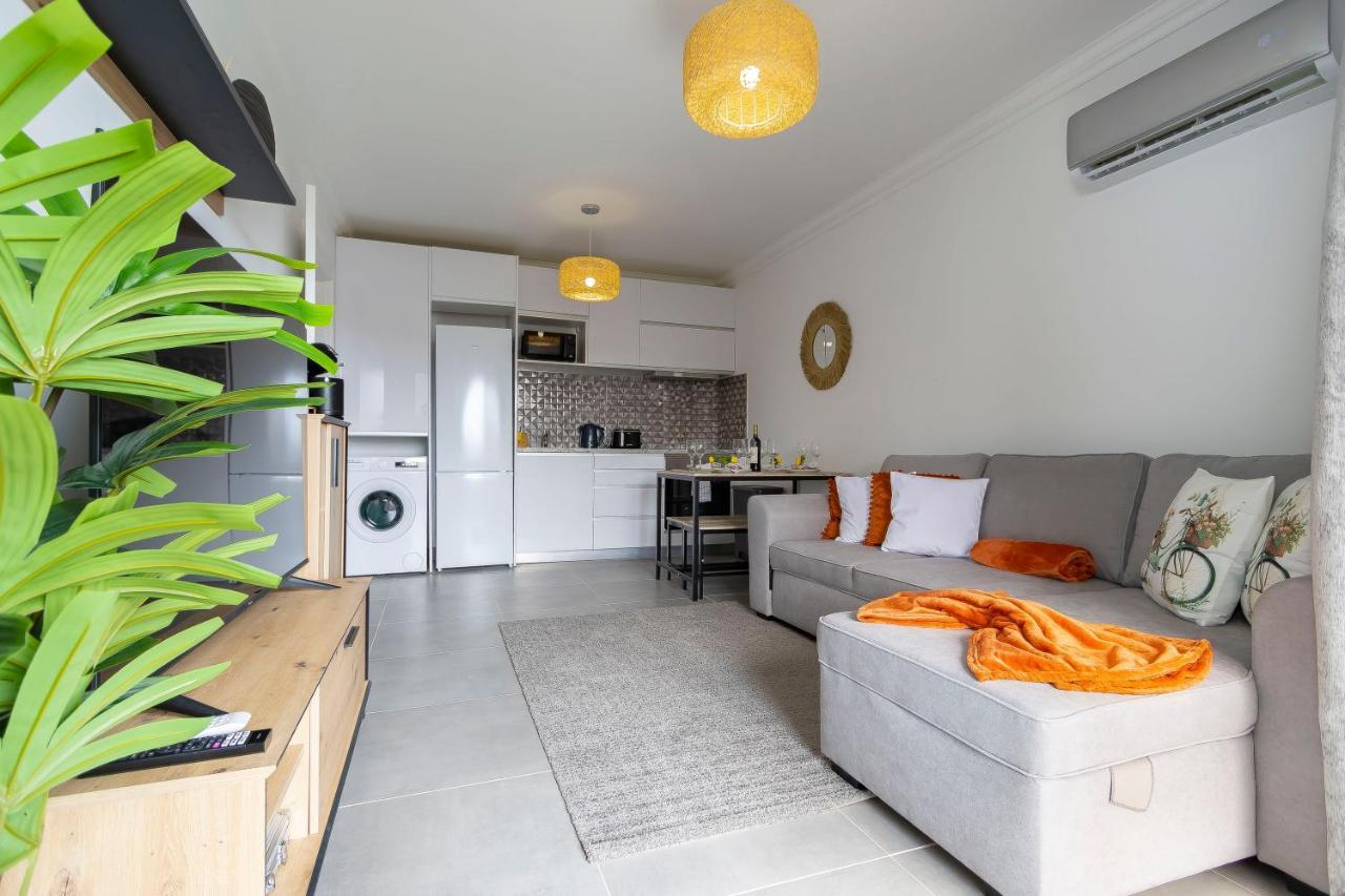 3 Minutes To The Beach, 2 Bedroom Amazing Apt With Balcony, Bbq Grill And Pool ซาเกรส ภายนอก รูปภาพ