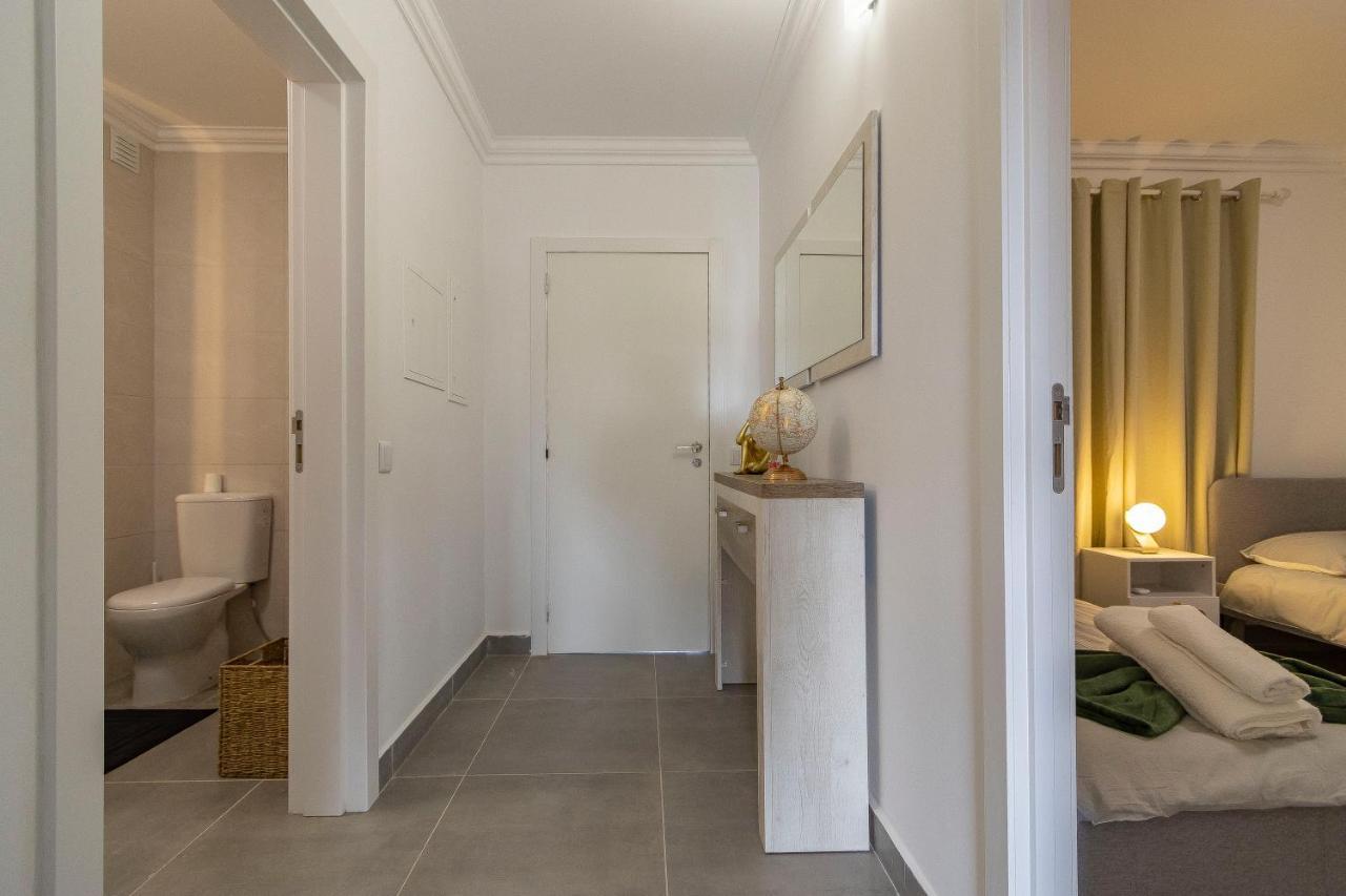 3 Minutes To The Beach, 2 Bedroom Amazing Apt With Balcony, Bbq Grill And Pool ซาเกรส ภายนอก รูปภาพ
