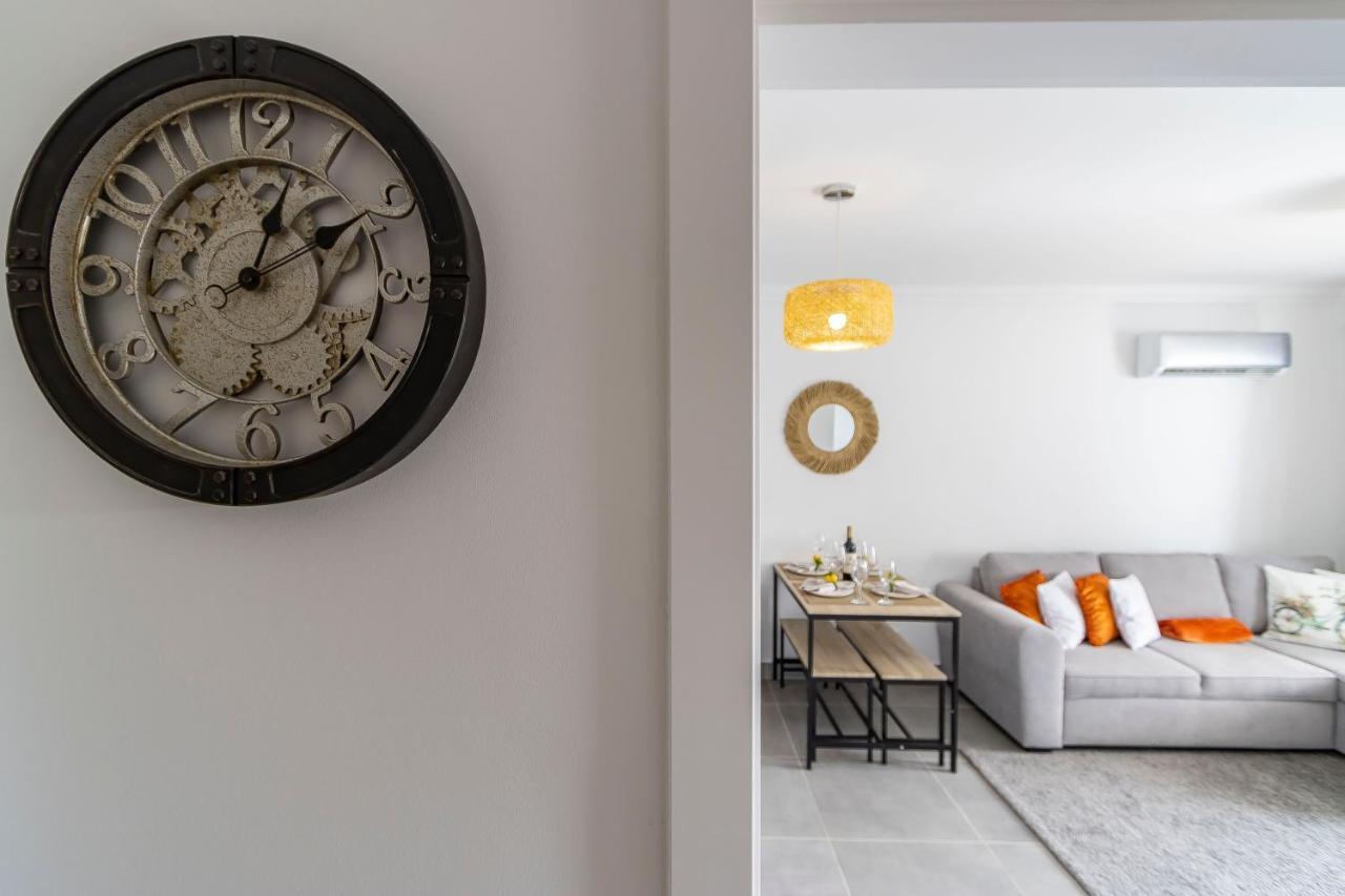 3 Minutes To The Beach, 2 Bedroom Amazing Apt With Balcony, Bbq Grill And Pool ซาเกรส ภายนอก รูปภาพ