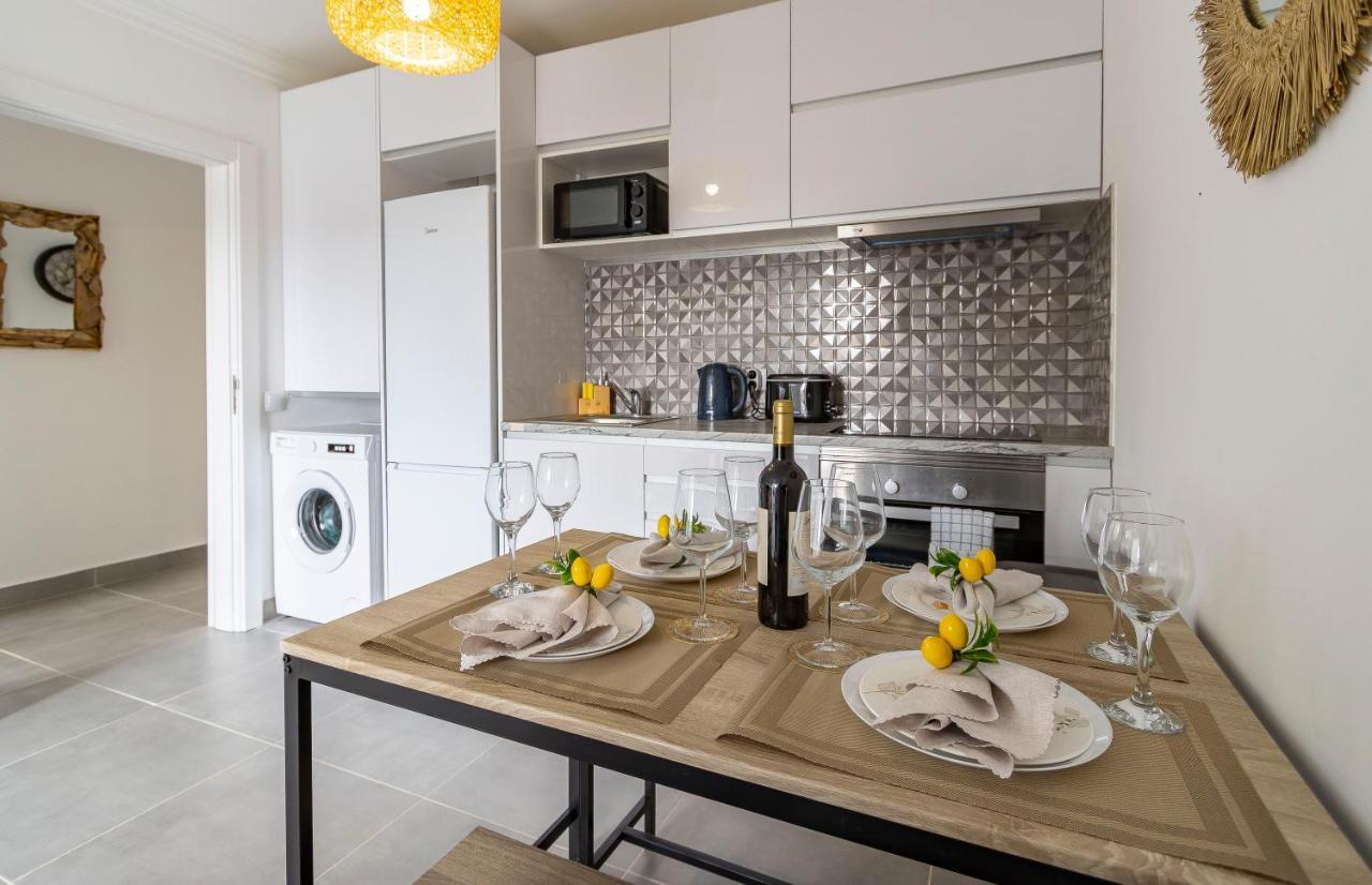 3 Minutes To The Beach, 2 Bedroom Amazing Apt With Balcony, Bbq Grill And Pool ซาเกรส ภายนอก รูปภาพ