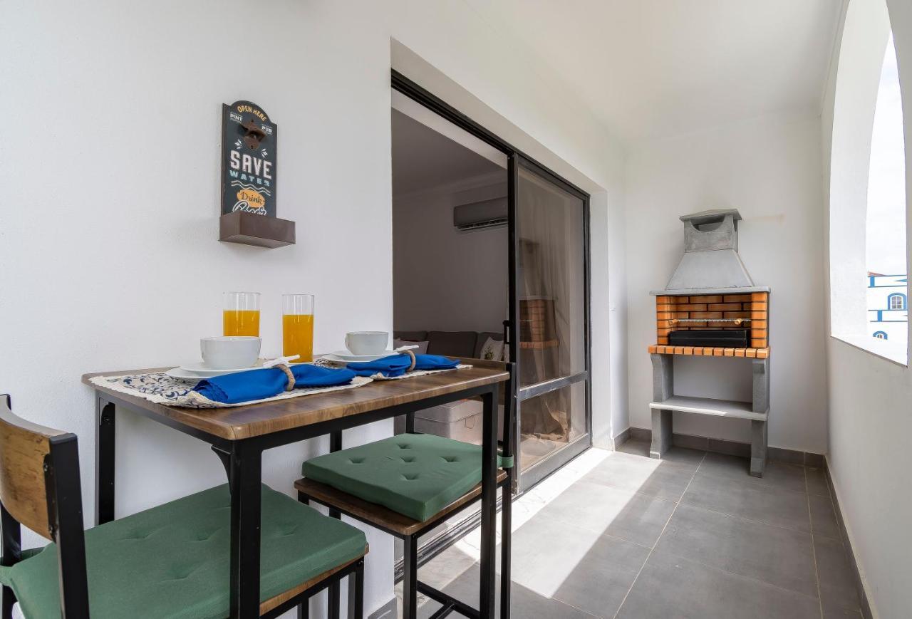 3 Minutes To The Beach, 2 Bedroom Amazing Apt With Balcony, Bbq Grill And Pool ซาเกรส ภายนอก รูปภาพ