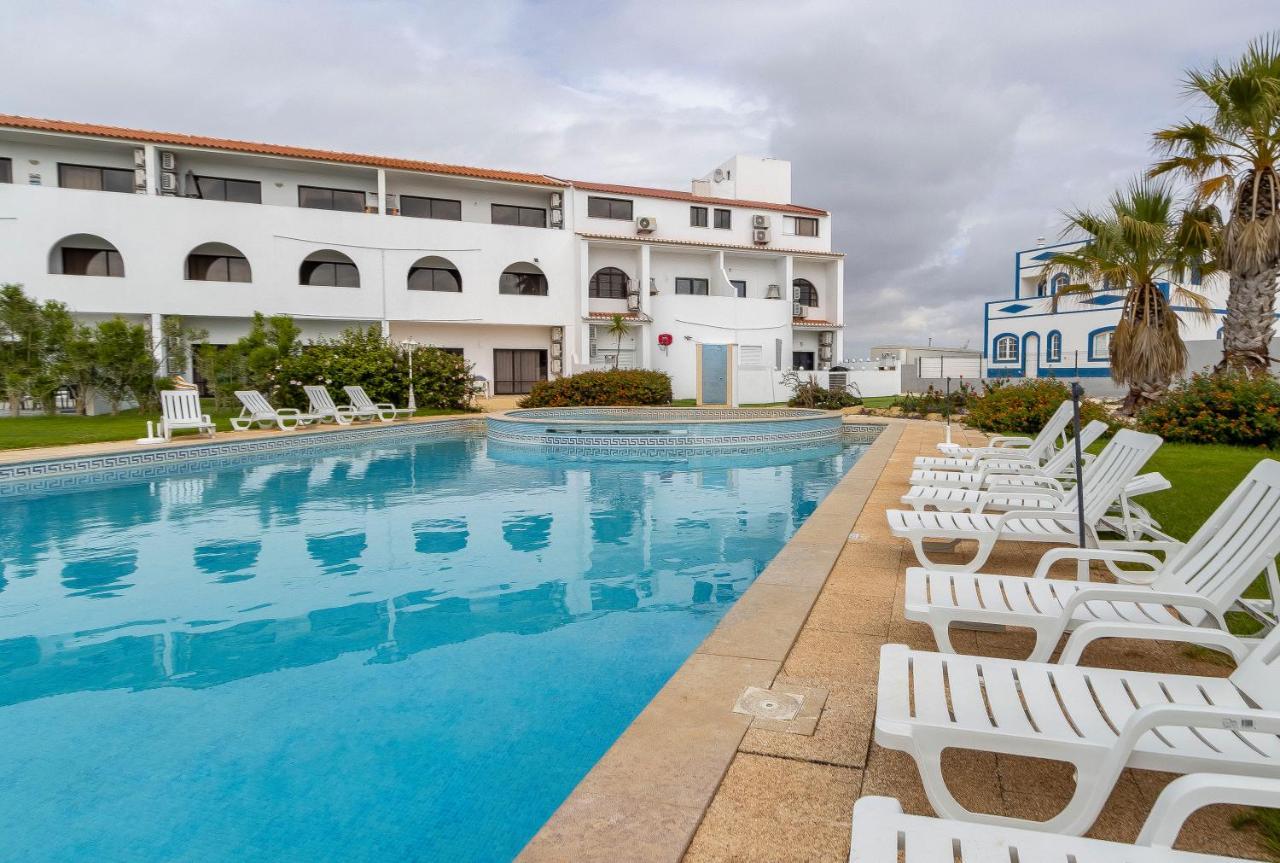 3 Minutes To The Beach, 2 Bedroom Amazing Apt With Balcony, Bbq Grill And Pool ซาเกรส ภายนอก รูปภาพ