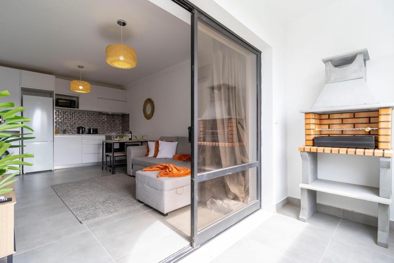 3 Minutes To The Beach, 2 Bedroom Amazing Apt With Balcony, Bbq Grill And Pool ซาเกรส ภายนอก รูปภาพ