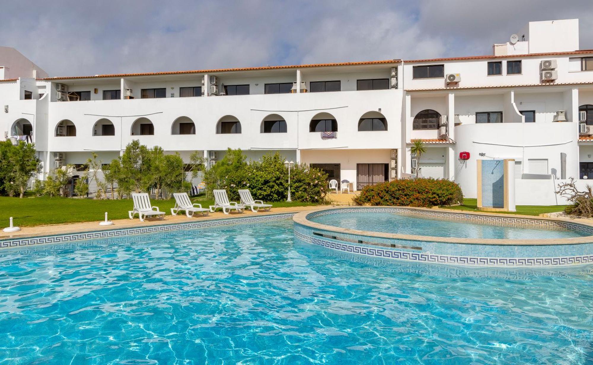 3 Minutes To The Beach, 2 Bedroom Amazing Apt With Balcony, Bbq Grill And Pool ซาเกรส ภายนอก รูปภาพ